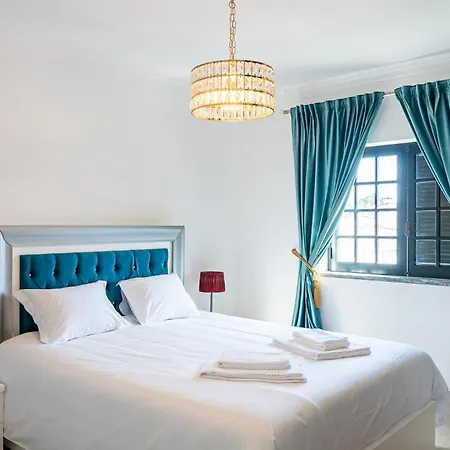 Hébergement de vacances Mosca - 4 Bedrooms & Bbq,
