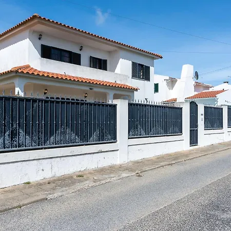 Mosca - 4 Bedrooms & Bbq, 度假居