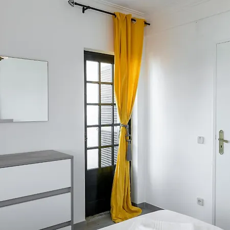 Mosca - 4 Bedrooms & Bbq, Hébergement de vacances *